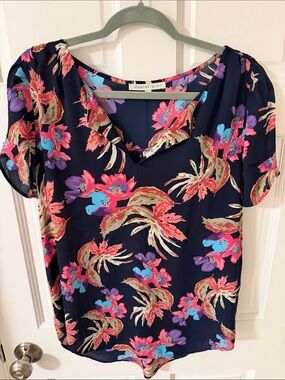 Daniel Rainn Navy Blue Floral V-Neck Blouse Boho Short Sleeve Size Medium